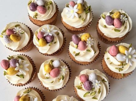 Triple Lemon Easter cupcakes